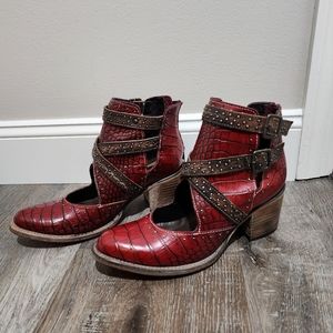 Freebird Saphire Red Croco 10